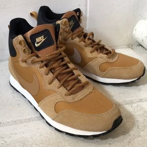 Men’s Nike MD Runner Mid-Top Sneaker